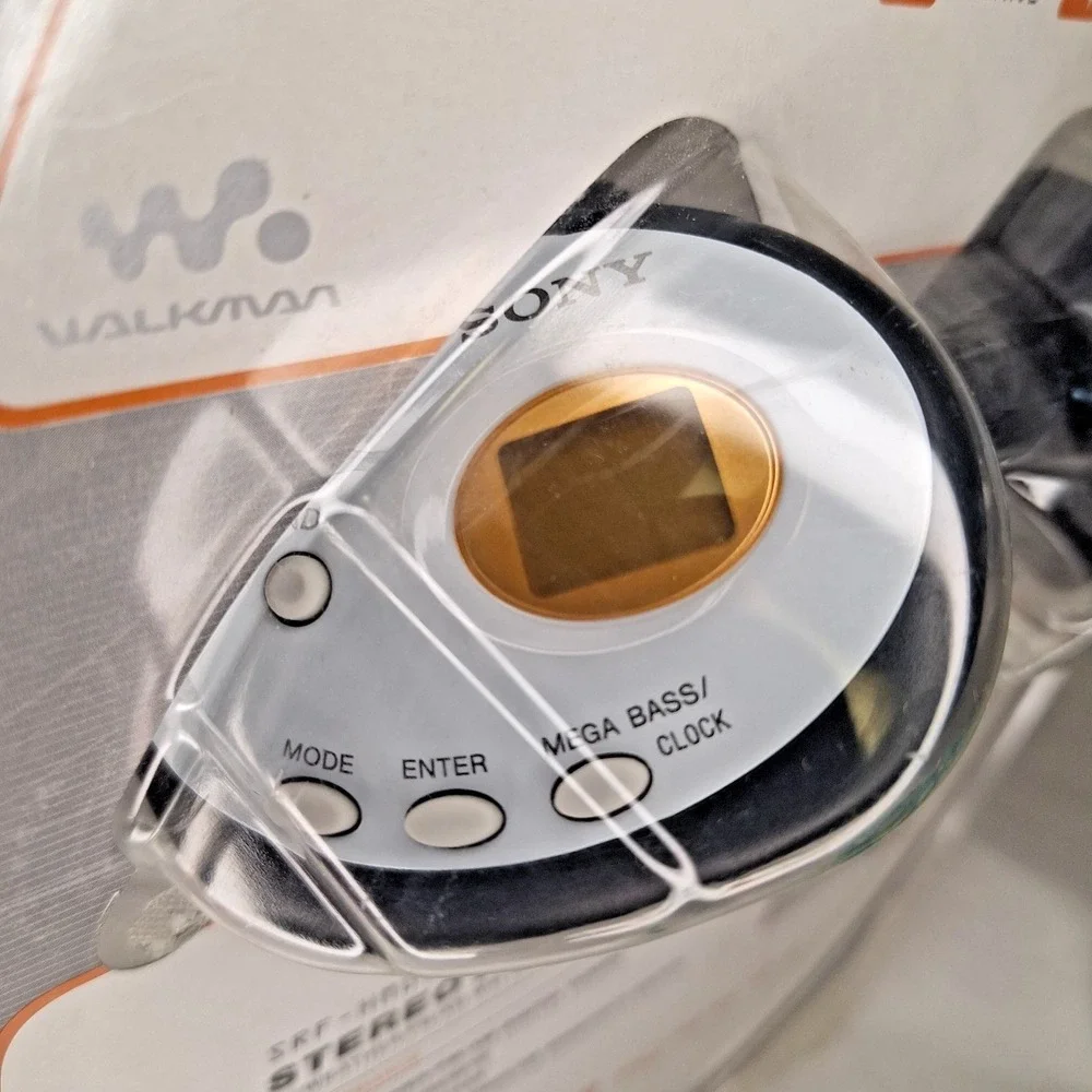 SONY Walkman SRF-HM01V Portable Stereo Radio Headphones Sealed Vintage NOS New
